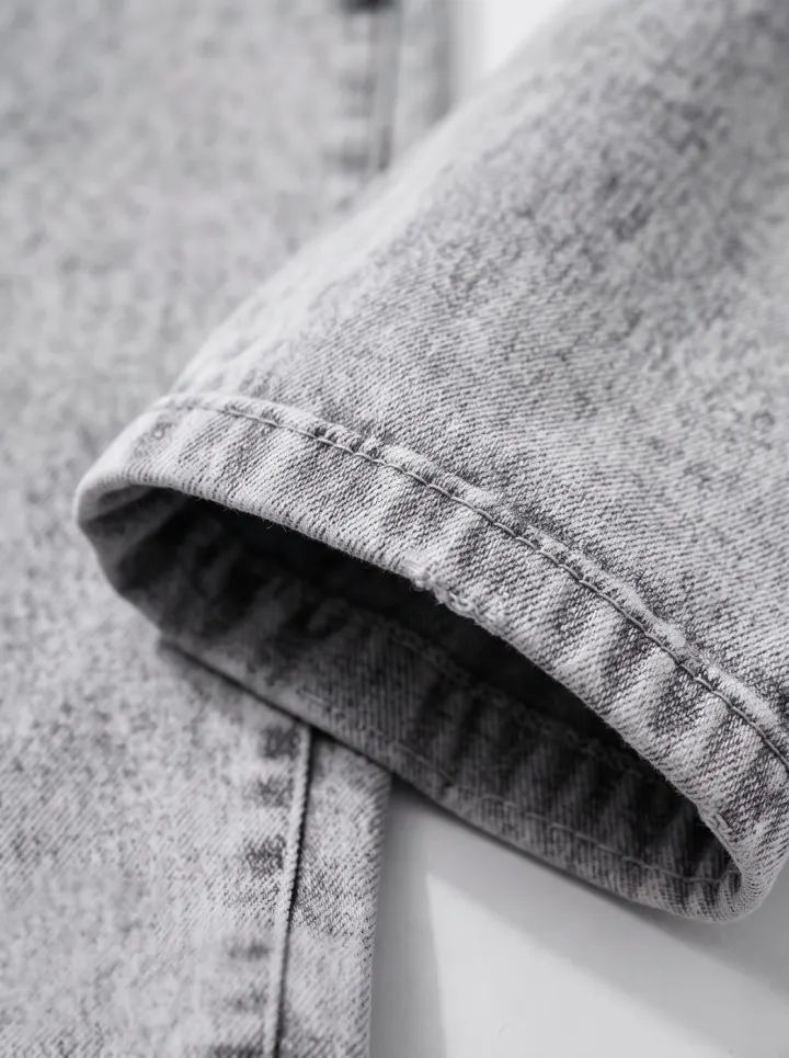 Bemount Bemount 90s Acid Trip Baggy Jeans in Acid Wash Grey, hem view