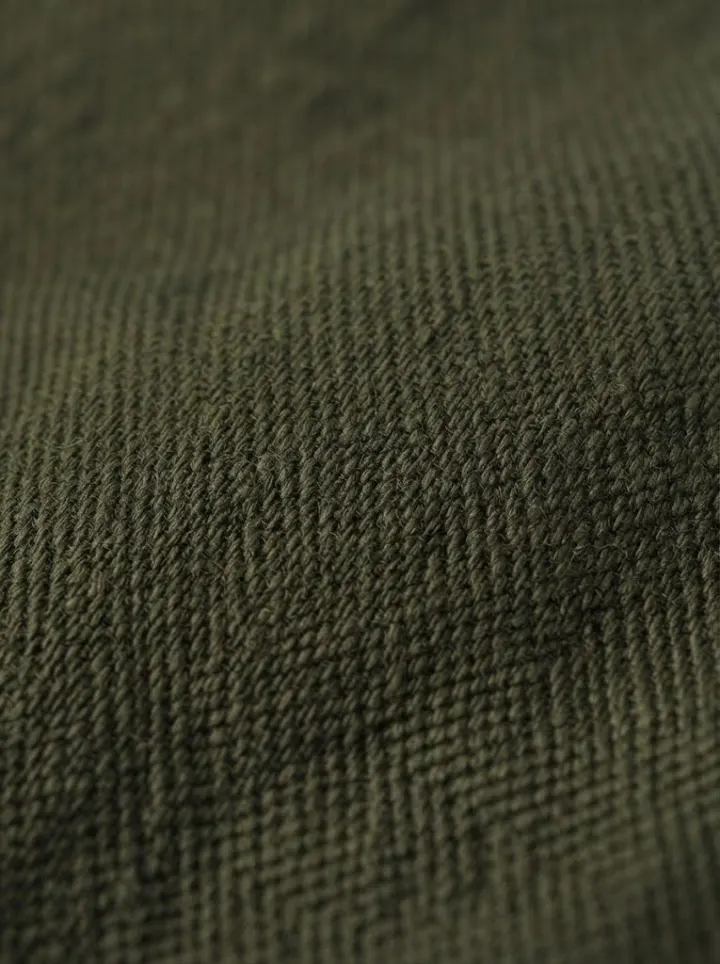 Bemount Pleated Deep Olive Chino, texture img