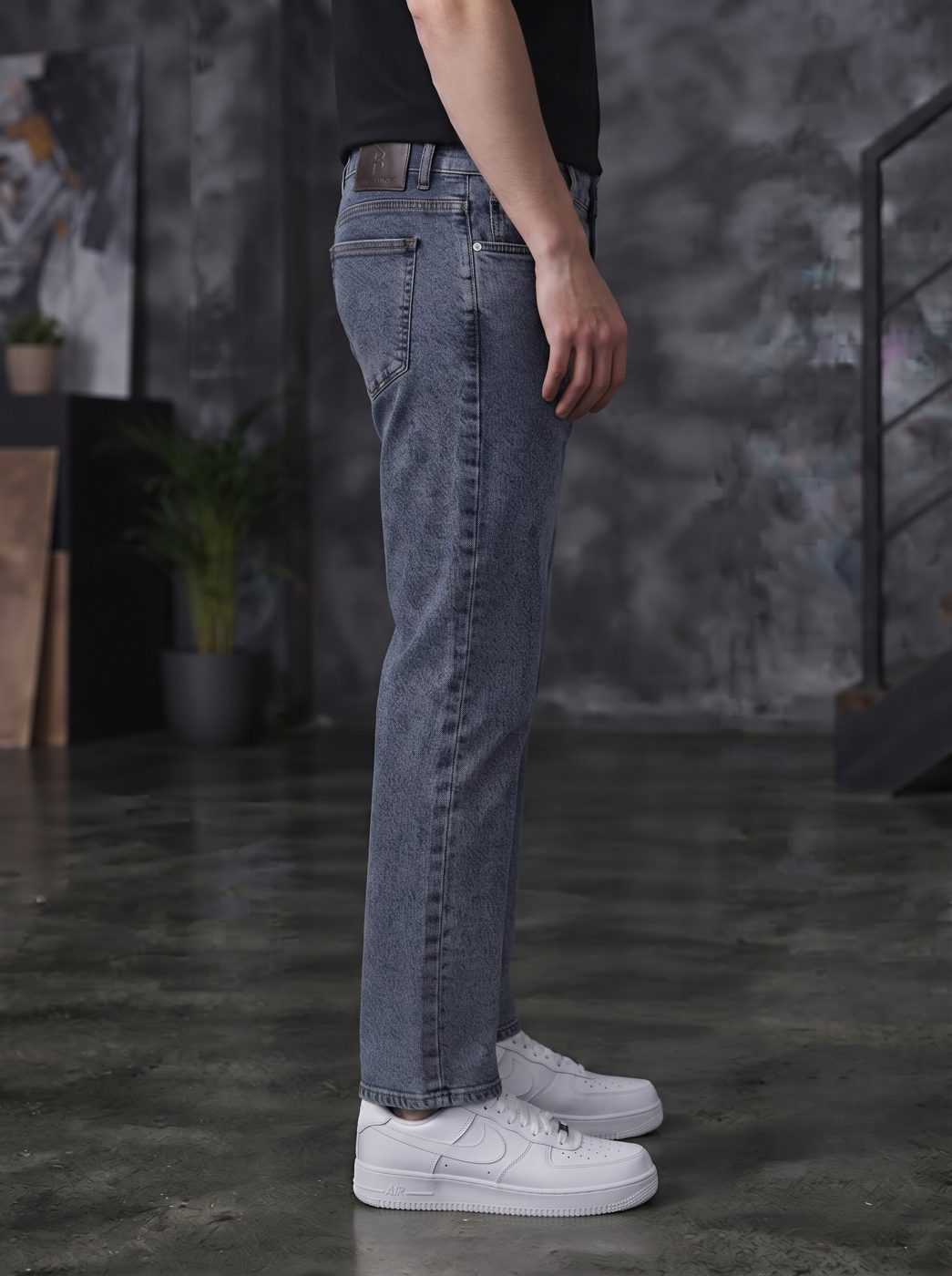 Bemount Bemount Acid Drift Straight Jeans in Acid Wash Blue, side view